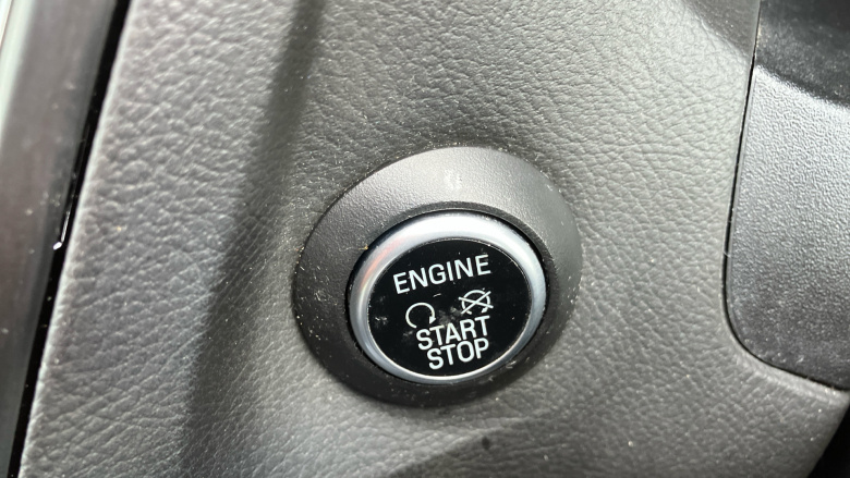 Ford Focus 1.0 EcoBoost 140 ST-Line Navigation 5dr Petrol Hatchback